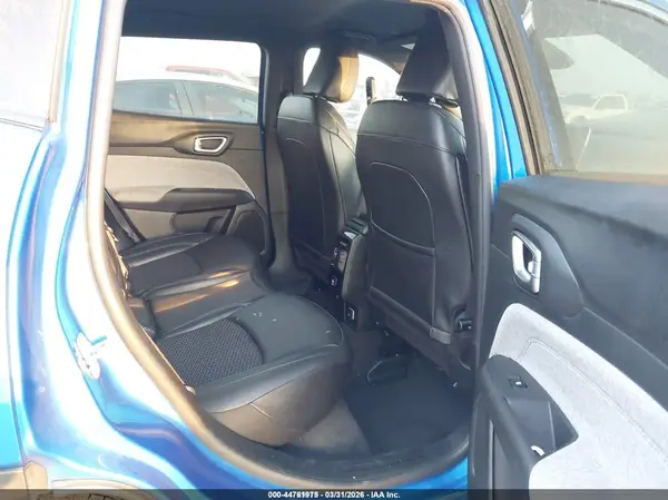 3C4NJDBN6ST577768 2025 JEEP COMPASS - Image 8