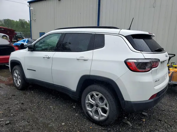 3C4NJDBN6ST581478 2025 JEEP COMPASS - Image 2