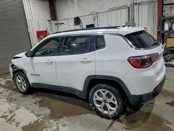 3C4NJDBN6ST592822 2025 JEEP COMPASS - Image 2