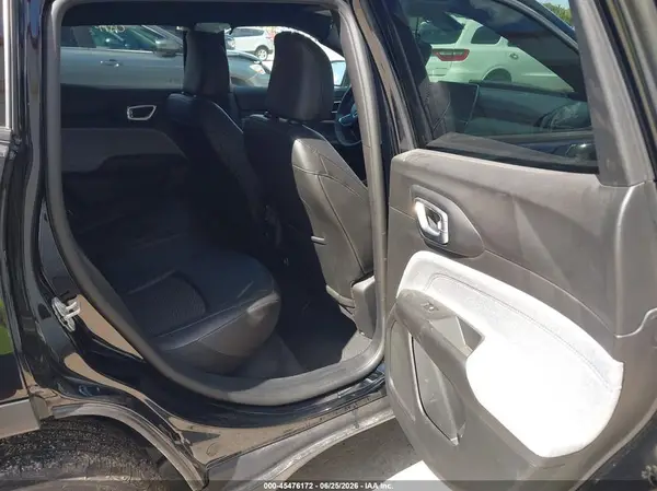 3C4NJDBN6ST602135 2025 JEEP COMPASS - Image 8