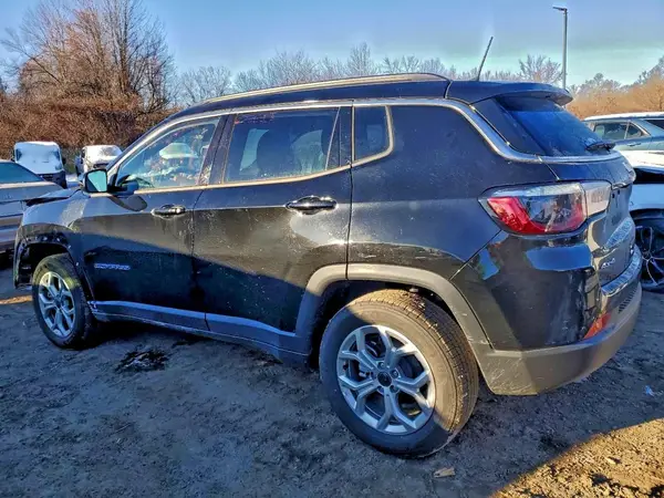 3C4NJDBN6ST616827 2025 JEEP COMPASS - Image 2