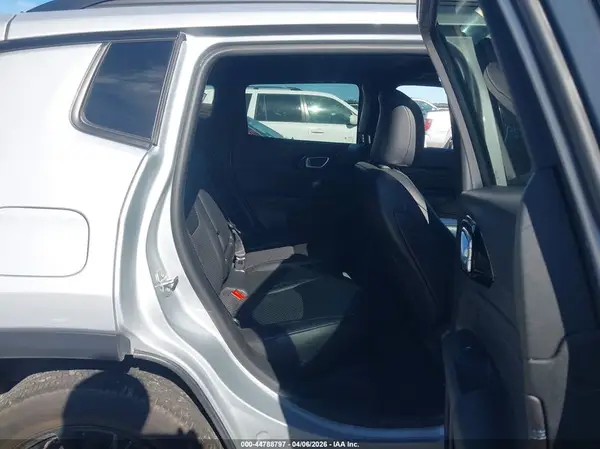 3C4NJDBN6ST623972 2025 JEEP COMPASS - Image 8