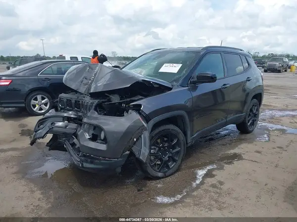 3C4NJDBN7PT500978 2023 JEEP COMPASS - Image 2