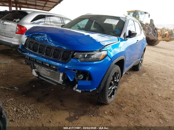 3C4NJDBN7PT513648 2023 JEEP COMPASS - Image 2