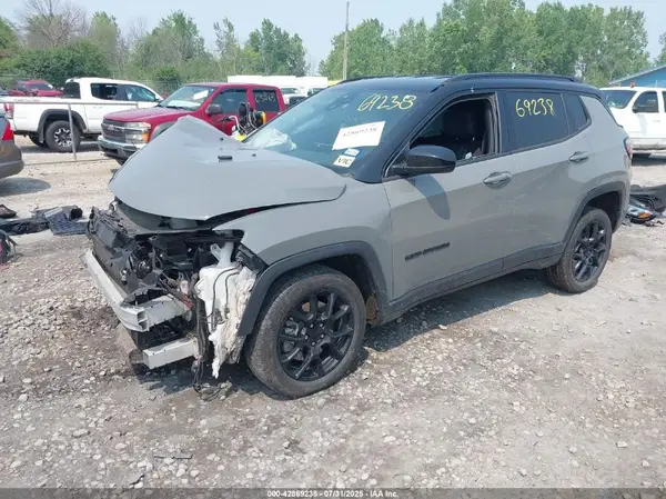 3C4NJDBN7PT515769 2023 JEEP COMPASS - Image 2