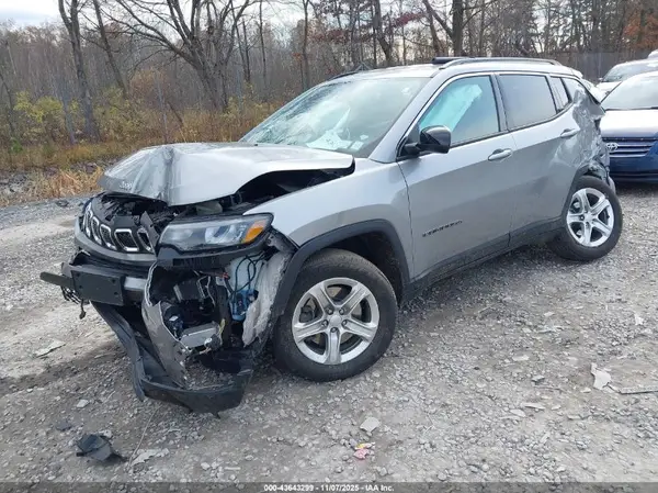 3C4NJDBN7PT527453 2023 JEEP COMPASS - Image 2