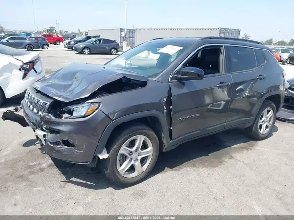 3C4NJDBN7PT533642 2023 JEEP COMPASS - Image 2