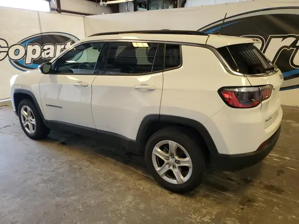 3C4NJDBN7PT552997 2023 JEEP COMPASS - Image 2