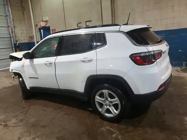 3C4NJDBN7PT553096 2023 JEEP COMPASS - Image 2