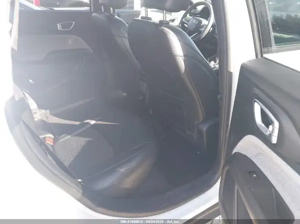 3C4NJDBN7PT561666 2023 JEEP COMPASS - Image 8