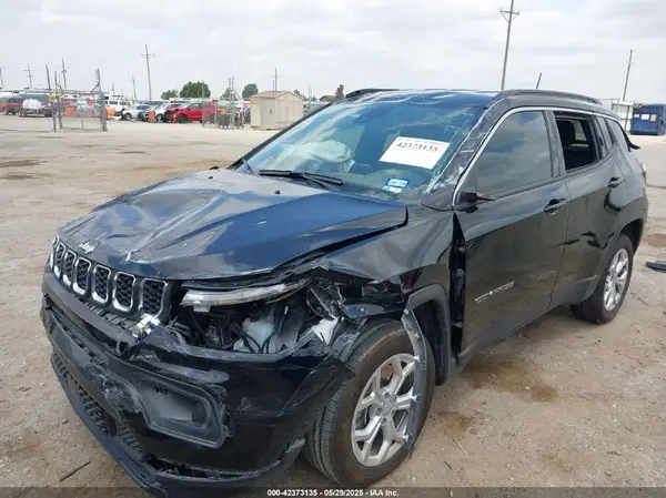 3C4NJDBN7RT127556 2024 JEEP COMPASS - Image 2