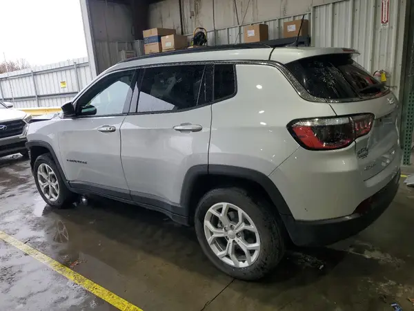 3C4NJDBN7RT147287 2024 JEEP COMPASS - Image 2