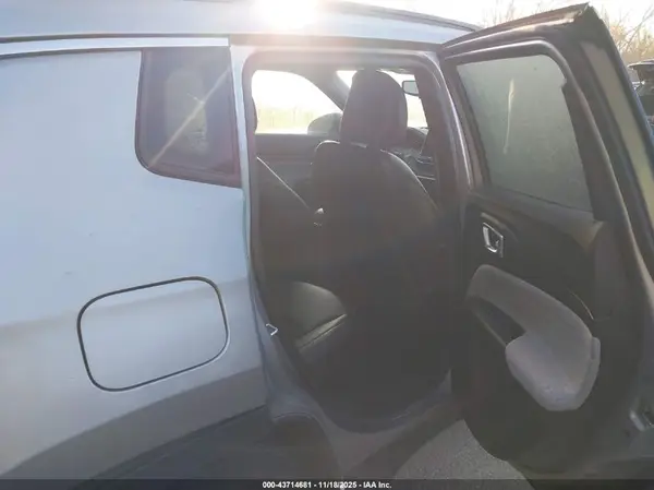 3C4NJDBN7RT607743 2024 JEEP COMPASS - Image 8