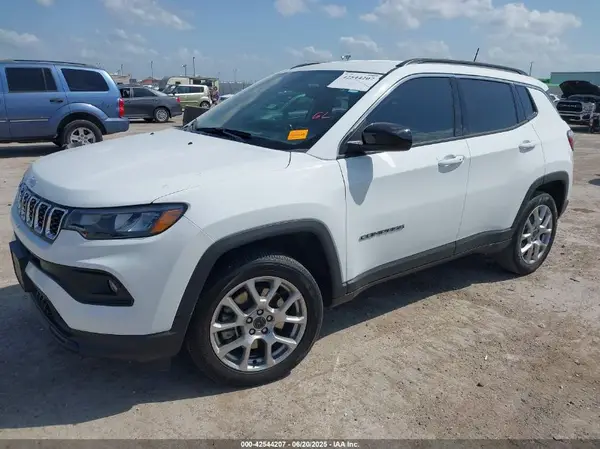 3C4NJDBN7ST516087 2025 JEEP COMPASS - Image 2