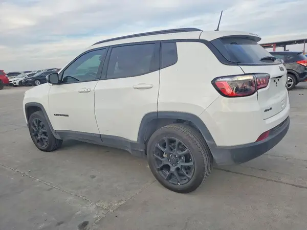 3C4NJDBN7ST516512 2025 JEEP COMPASS - Image 2
