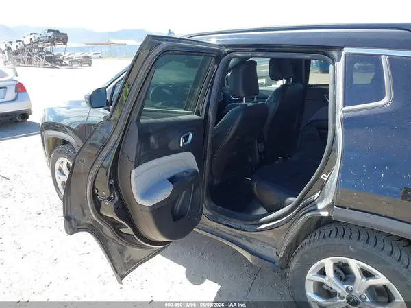 3C4NJDBN7ST539868 2025 JEEP COMPASS - Image 8
