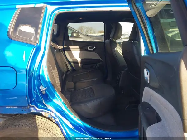3C4NJDBN7ST579772 2025 JEEP COMPASS - Image 8