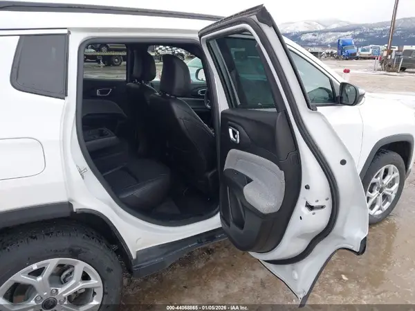 3C4NJDBN7ST595227 2025 JEEP COMPASS - Image 8