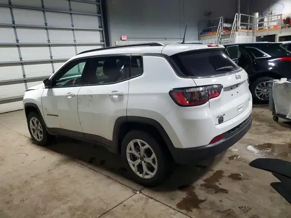 3C4NJDBN7ST610390 2025 JEEP COMPASS - Image 2