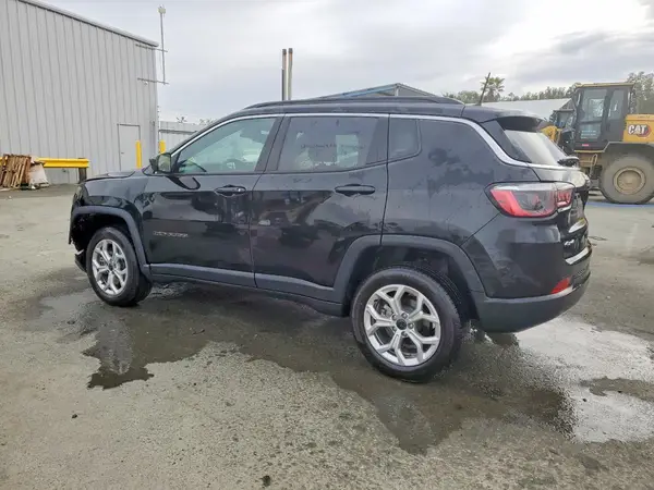 3C4NJDBN7ST616903 2025 JEEP COMPASS - Image 2