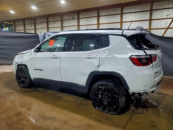 3C4NJDBN7ST617713 2025 JEEP COMPASS - Image 2