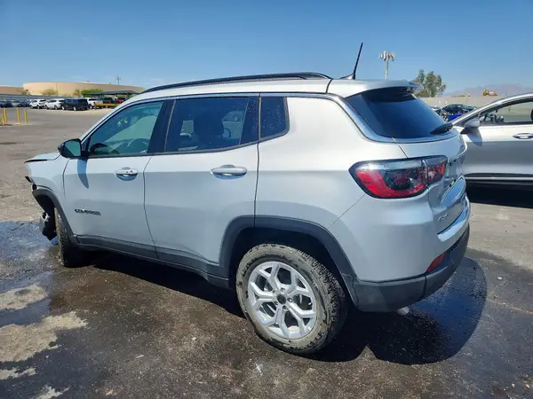 3C4NJDBN7ST620398 2025 JEEP COMPASS - Image 2