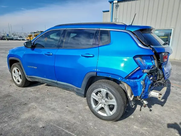 3C4NJDBN8PT508202 2023 JEEP COMPASS - Image 2
