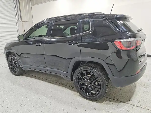 3C4NJDBN8PT518387 2023 JEEP COMPASS - Image 2