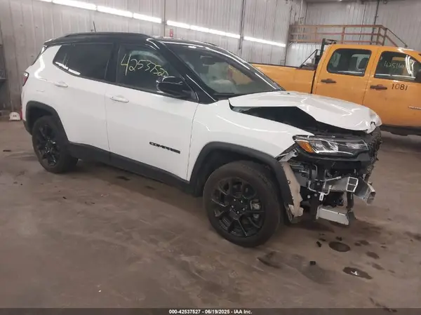 3C4NJDBN8PT549803 2023 JEEP COMPASS - Image 1