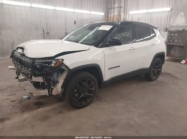 3C4NJDBN8PT549803 2023 JEEP COMPASS - Image 2