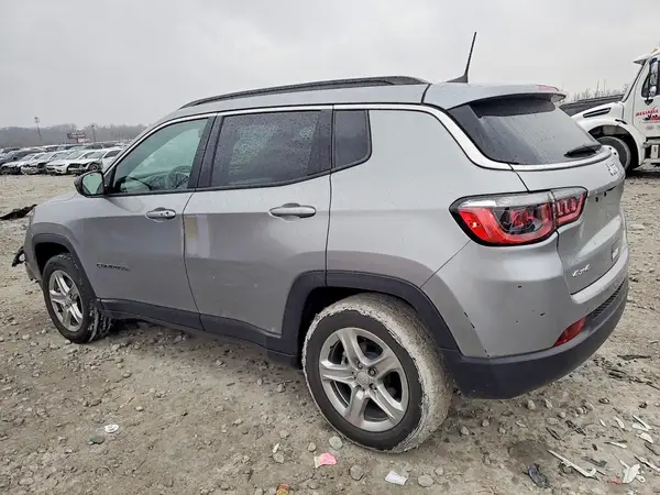 3C4NJDBN8PT552605 2023 JEEP COMPASS - Image 2