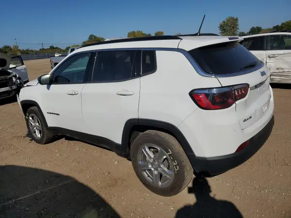 3C4NJDBN8PT552894 2023 JEEP COMPASS - Image 2