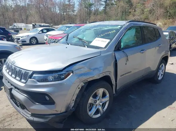 3C4NJDBN8PT554340 2023 JEEP COMPASS - Image 2