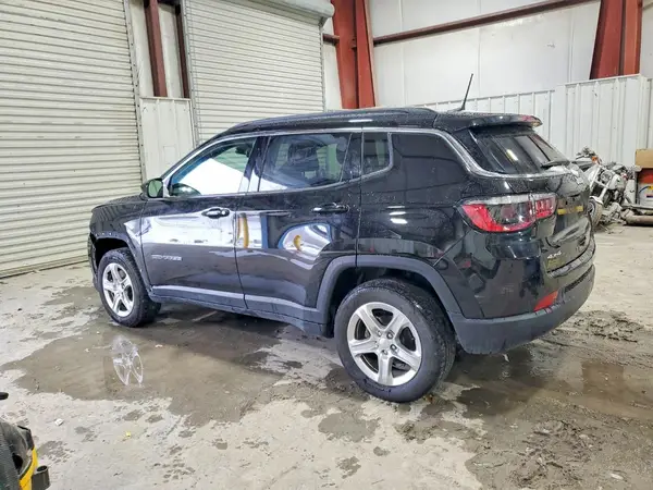 3C4NJDBN8RT105341 2024 JEEP COMPASS - Image 2