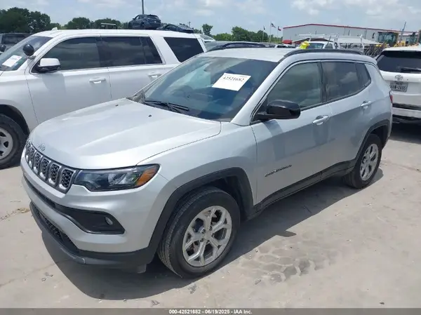 3C4NJDBN8RT107008 2024 JEEP COMPASS - Image 2
