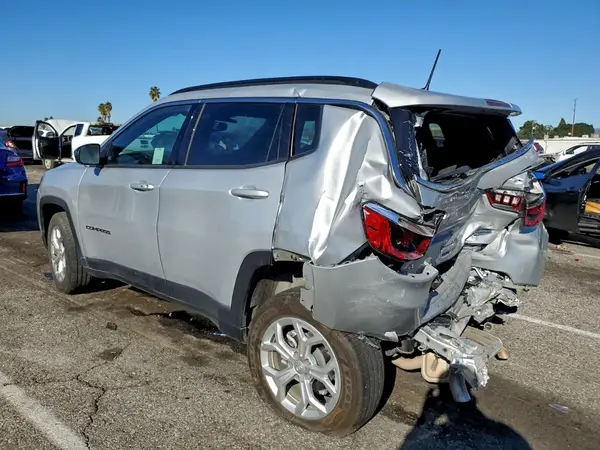 3C4NJDBN8RT116114 2024 JEEP COMPASS - Image 2