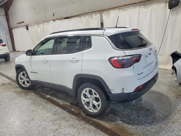 3C4NJDBN8RT117084 2024 JEEP COMPASS - Image 2