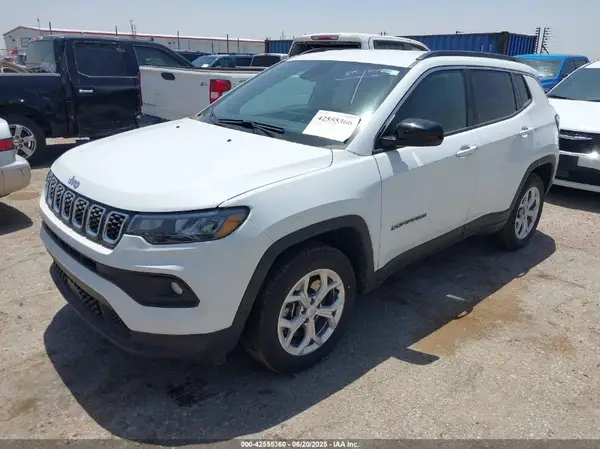 3C4NJDBN8RT138677 2024 JEEP COMPASS - Image 2