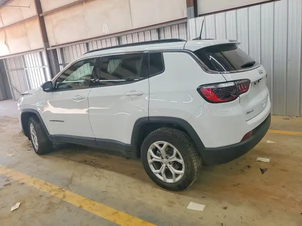3C4NJDBN8RT138937 2024 JEEP COMPASS - Image 2