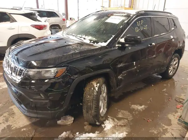 3C4NJDBN8RT155947 2024 JEEP COMPASS - Image 2