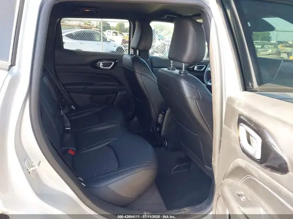 3C4NJDBN8RT157861 2024 JEEP COMPASS - Image 8