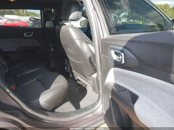 3C4NJDBN8RT174062 2024 JEEP COMPASS - Image 8