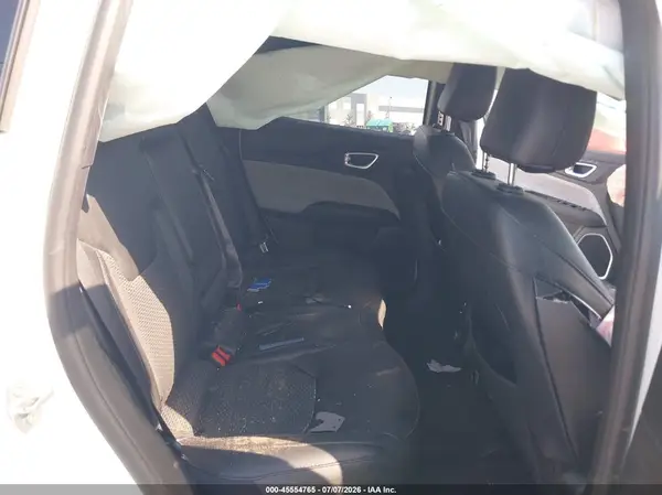 3C4NJDBN8RT592895 2024 JEEP COMPASS - Image 8