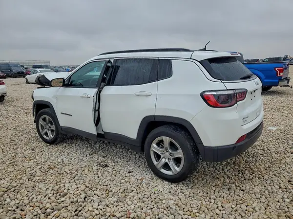 3C4NJDBN8RT595456 2024 JEEP COMPASS - Image 2
