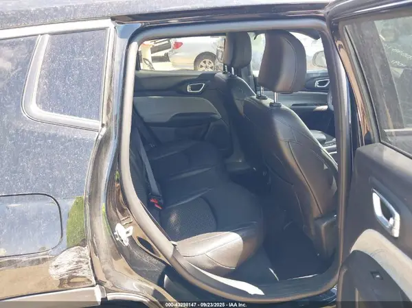 3C4NJDBN8RT604091 2024 JEEP COMPASS - Image 8