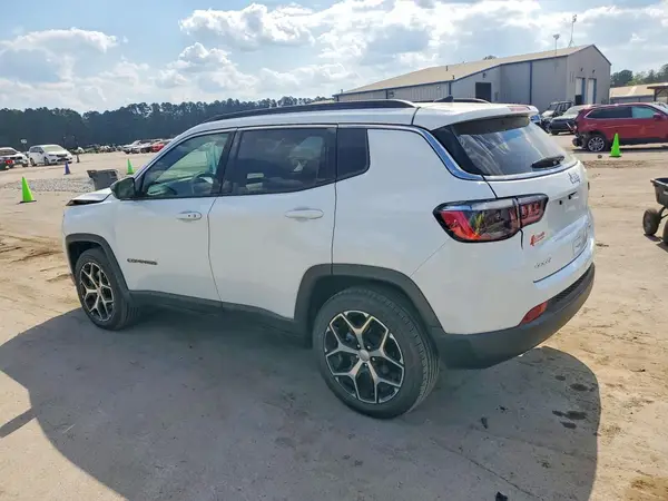 3C4NJDBN8RT604186 2024 JEEP COMPASS - Image 2