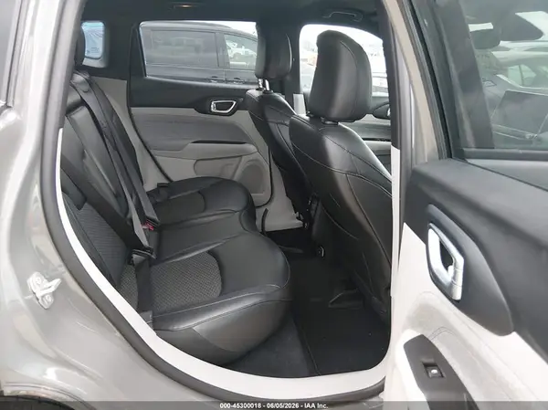3C4NJDBN8RT604706 2024 JEEP COMPASS - Image 8