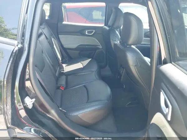3C4NJDBN8RT607623 2024 JEEP COMPASS - Image 8