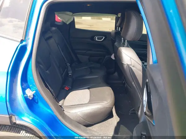 3C4NJDBN8ST515501 2025 JEEP COMPASS - Image 8