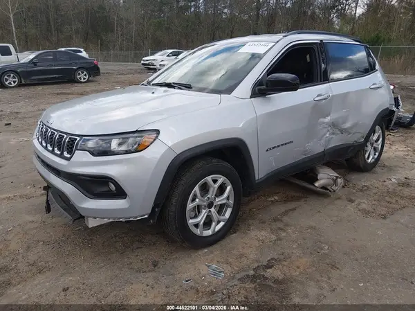 3C4NJDBN8ST529284 2025 JEEP COMPASS - Image 2